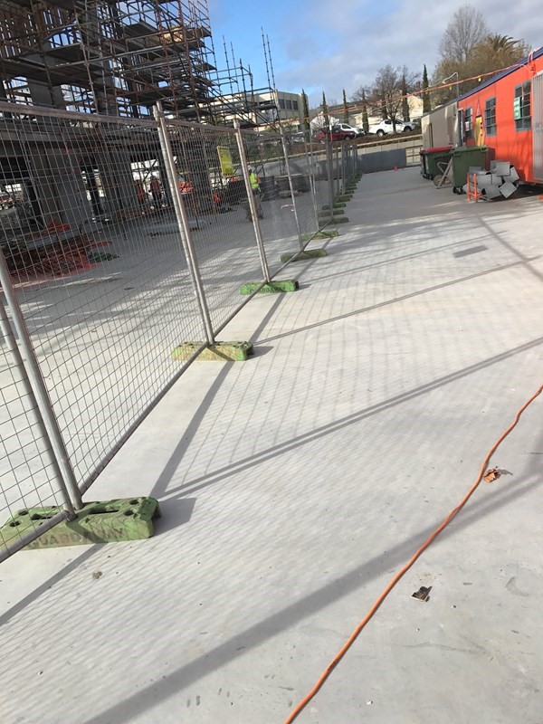 Low sides (wider 4 cubic metre skip bin)